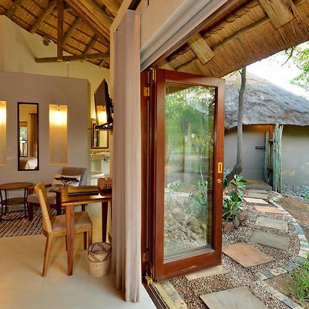 Tambuti Lodge Pilanesberg Buitenkant foto
